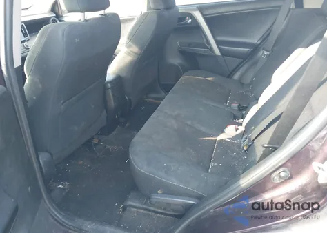 2017 Toyota Rav4 Xle z USA, uszkodzony, nr VIN 2T3WFREV9HW388516